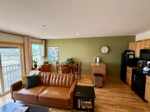 Cozy Downtown Flat with Historic Waterfront Views - Image 5