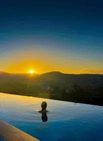 Luxurious villa/infinity pool/sea views/jacuzzi - Image 2