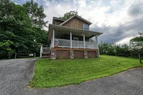 Dog Friendly! Less than a 1 mile from Dollywood - Image 4