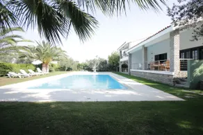 Stylish 3BR Villa with Private Pool near Ayvalık - Image 2