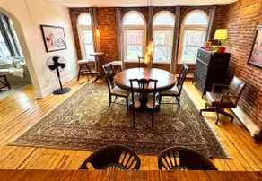 Heart of Noho•views•comfy & fun - Image 2