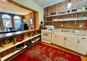 Heart of Noho•views•comfy & fun - Image 5