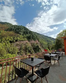Aarav Homestay | 4 Bedroom Riverside Retreat - Image 4