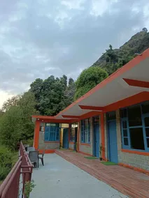 Aarav Homestay | 4 Bedroom Riverside Retreat - Image 3