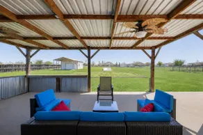 Perfect Stay in Ranch-like House with Huge Backyard! - Image 4