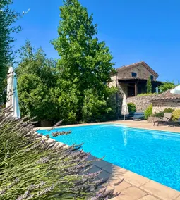 La Mazerie: Charming vineyard oasis with pool - Image 2