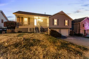 Sleeps 8_4Bedrooms_Parking & Wifi - Image 4