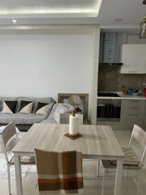 Lovely 2 Bed Apartment in Residential Unit + Pool - Image 5