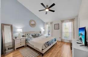 Cozy & Comfy 3 bedroom residential home - Image 5