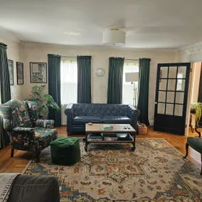 Spacious Private Guest Suite near Colgate - Image 2