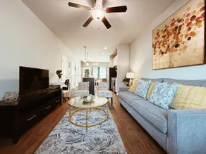 Valdosta Oasis: 2BR 2.5 BA Townhouse near VSU - Image 3