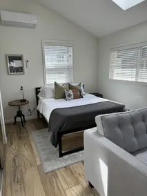 Serene City Studio - Image 2