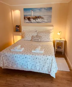 Warm and Joyful Room closeDubrovnik - Image 4