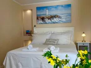 Warm and Joyful Room closeDubrovnik - Image 3