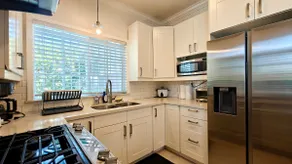 3B/2B Comfy house/Close to everything - Image 2