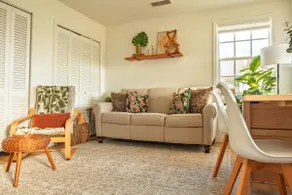 Charming Downtown Apartment - Walk to Everything - Image 4