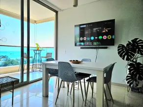 7 People | Ocean View | 60”QLED TV & Sound Bar - Image 5