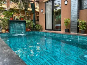 RETRO VILLA - Image 2