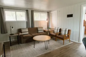 The Hill House • 2 Comfy King Beds, Walk to Main! - Image 5