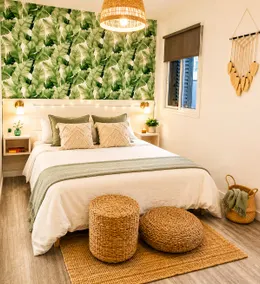 Romantic Oasis. With a swimming pool and private barbecue. - Image 4