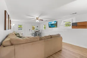 Modern 1 BR Basement Suite Near LakePoint & KSU - Image 2