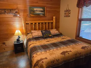 Cabin on a private lake near ATV trails - Image 3