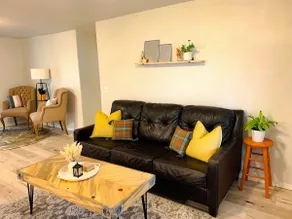 Cozy 3BR | LargeFamily & Pets | Near Park & Events - Image 2