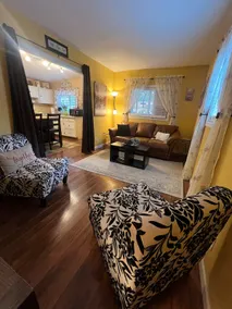 La Petite Maison + Hot Tub - Image 5