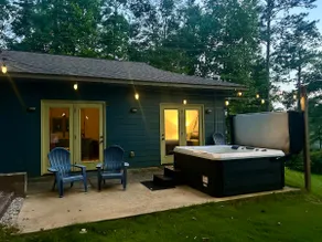 Blue Heron Guest House on Lake Harding Hot Tub & Kayaks - Image 2