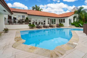 Miami Lux Lake Front Retreat - Image 4