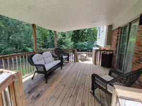 Large, fun, fenced, central, Oaklawn, lake, shops - Image 3