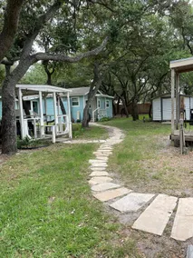 Salty Lola’s *huge fenced yard* - Image 3