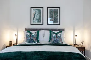 Luxurious Spacious Home With Parking And Garden - Image 3