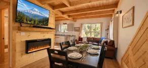 Minutes to Rainier w/ King-Hot Tub-Sauna-EV-WiFi - Image 2