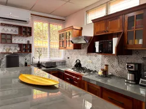 Casa Flores Mily Izabal - Image 3
