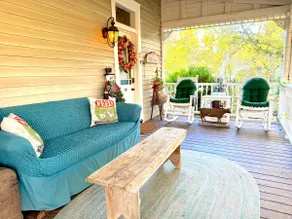 Top 5% on Airbnb - Private - Romantic - Pond - Image 4