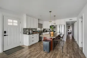 Sunset Beach Getaway - Beachfront, Views, 2Units - Image 3
