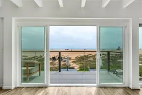 Sunset Beach Getaway - Beachfront, Views, 2Units - Image 4