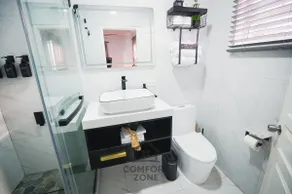 Comfort-Zone, centrally located-wifi-aircondition - Image 4
