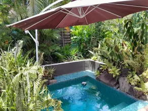 Whole family home with plunge pool - Image 2