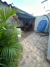 Beach hideaway with great location - Image 4