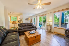 Hay Bay Getaway - Lake Huron Waterview - Image 2