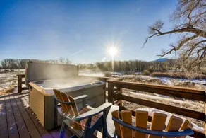 Stunning 4BR Riverfront Dog Friendly - Image 2