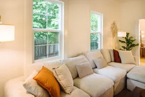 Charming, historic farm/beach retreat - Image 3