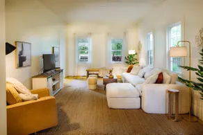 Charming, historic farm/beach retreat - Image 4