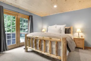 Pet Friendly, Fireplace, Hot Tub, Outdoor Firepit - Image 4
