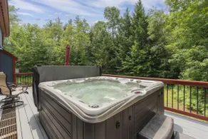 Pet Friendly, Fireplace, Hot Tub, Outdoor Firepit - Image 2