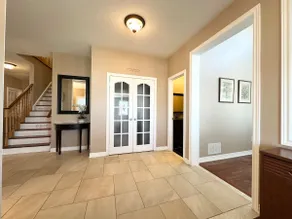Aurora Executive Upscale Residence - 3bedrooms, 3.5bathrooms - Image 3