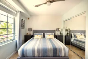 Carlyle Luxury Ocean View Beach Condo Miami - Image 4