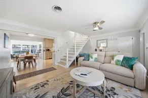 Spacious 4bdr 3bath House with Heated Pool near Downtown - Image 4